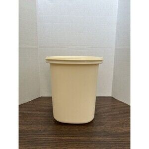 VTG Rubbermaid Servin’ Saver 6 Cup Almond #5